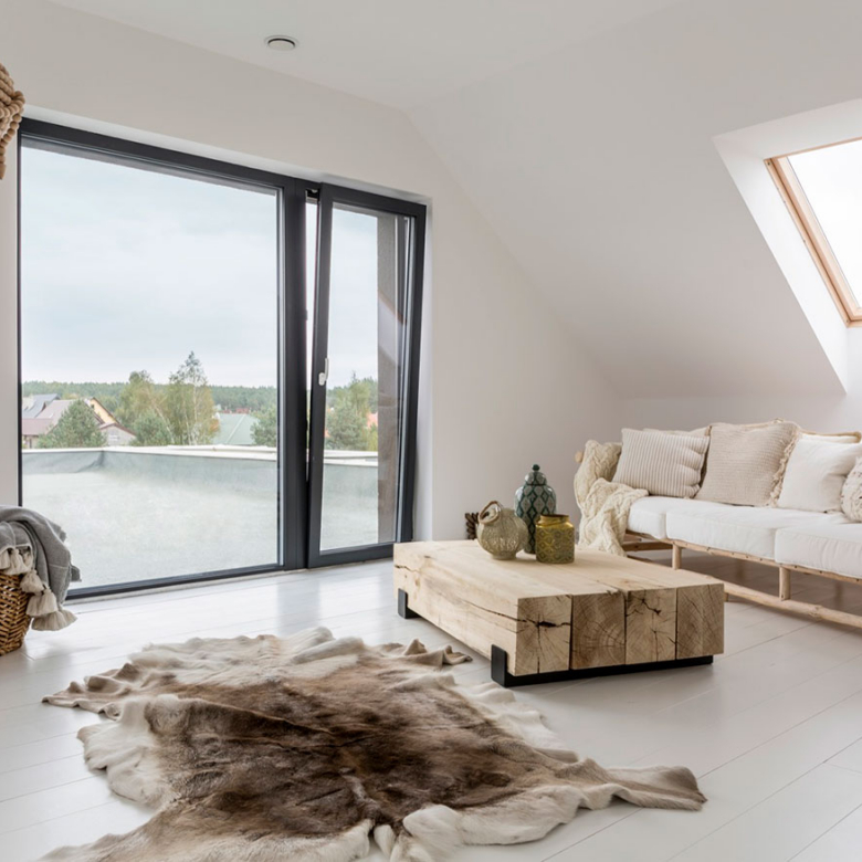 Light and modern apartment